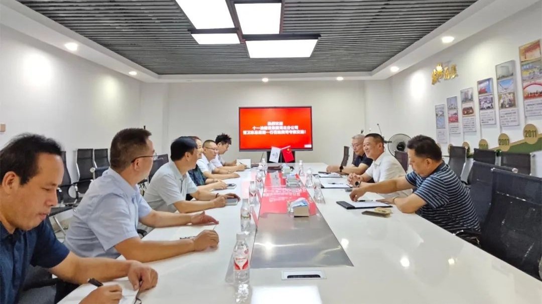 十一冶建設(shè)集團湖北分公司管衛(wèi)東總經(jīng)理一行蒞臨金格建科考察交流